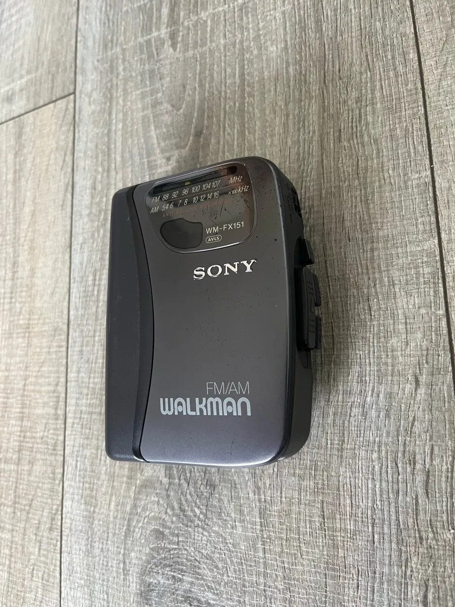Sony Walkman WM-FX151 AM/FM Cassette Player - Image 2