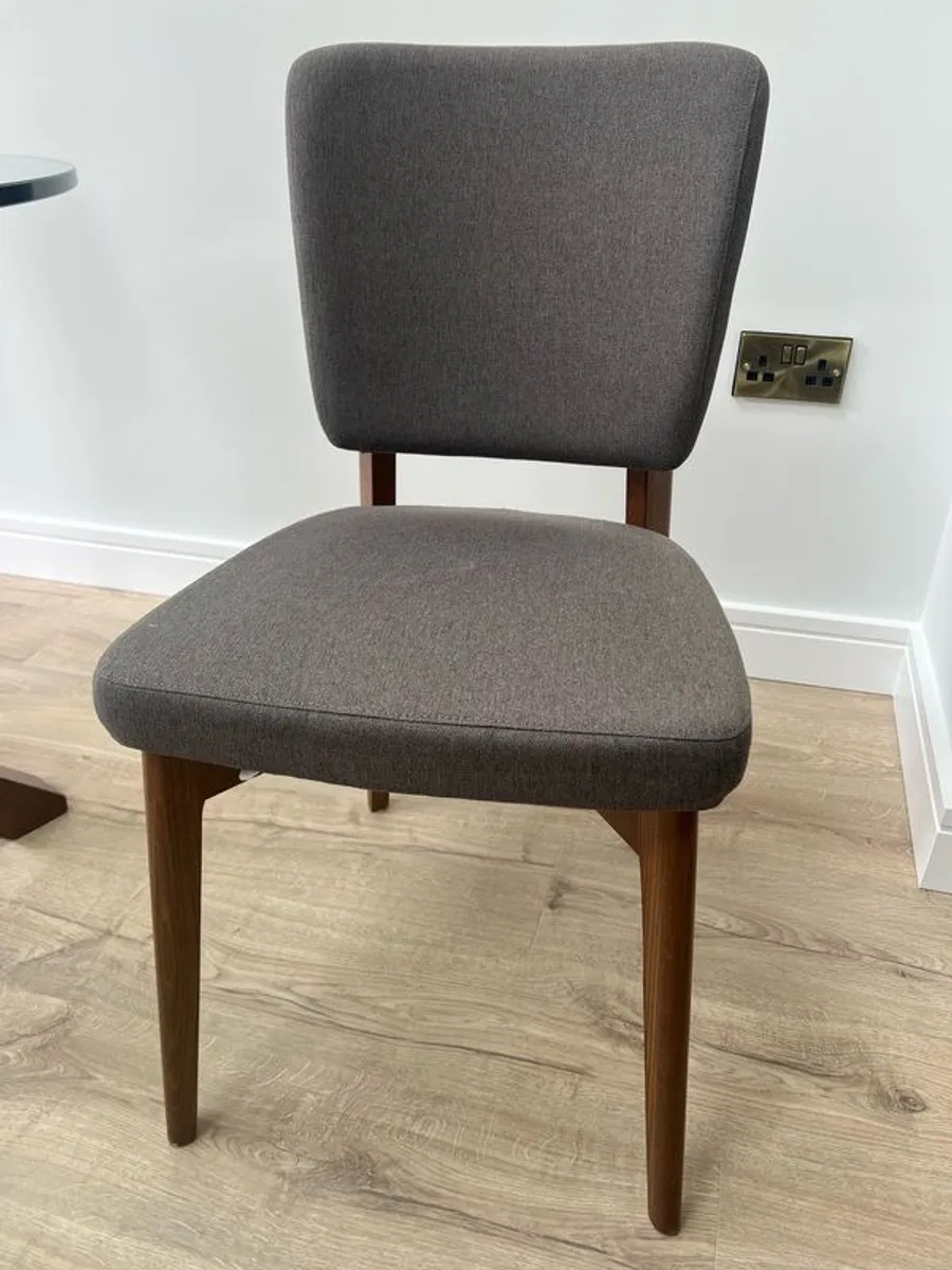Mid century style dining table and chairs - Image 3