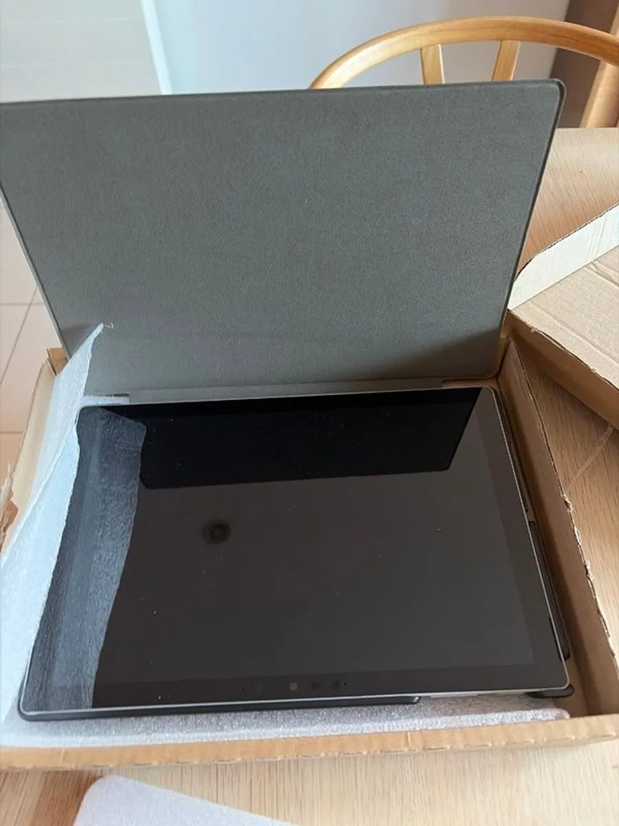 LAPTOP - Microsoft Surface Pro 7 - Image 1