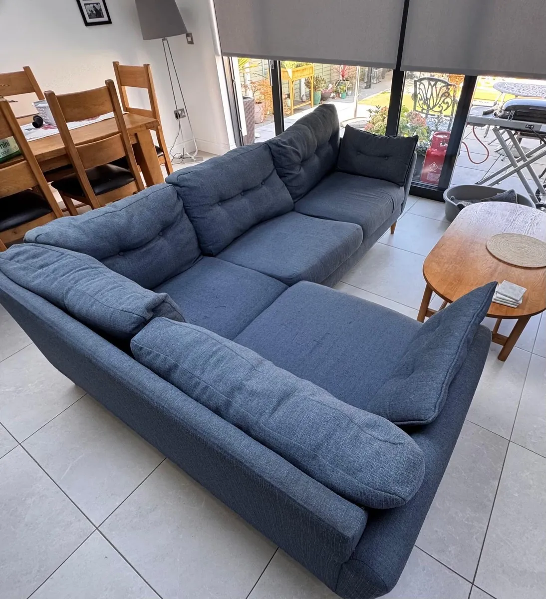 Corner couch - Image 1