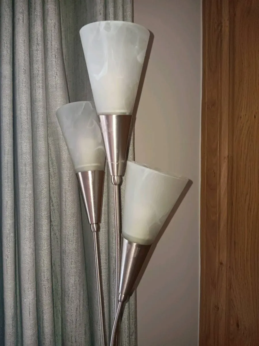Tall lamp - Image 2