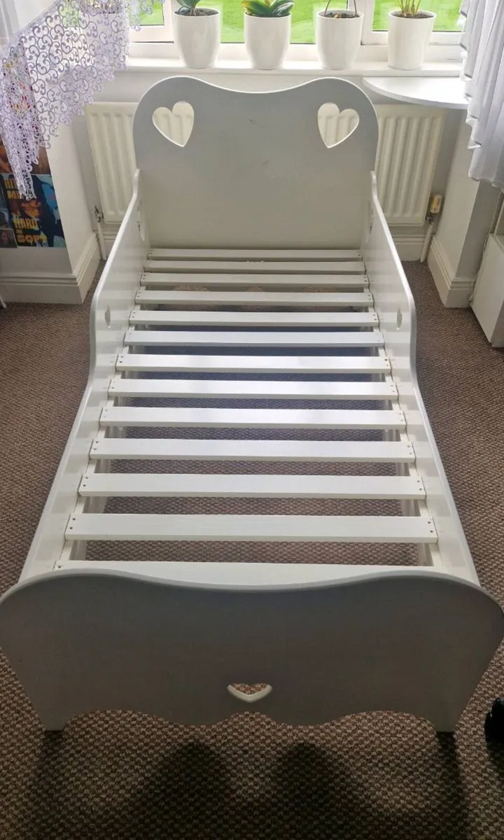 Single bed frame - Image 1