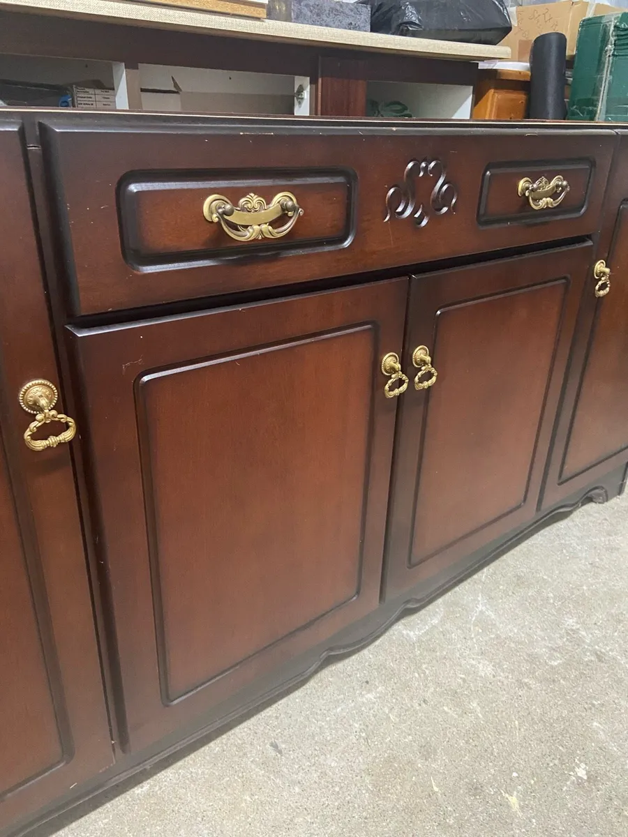 Mahogany unit . - Image 1