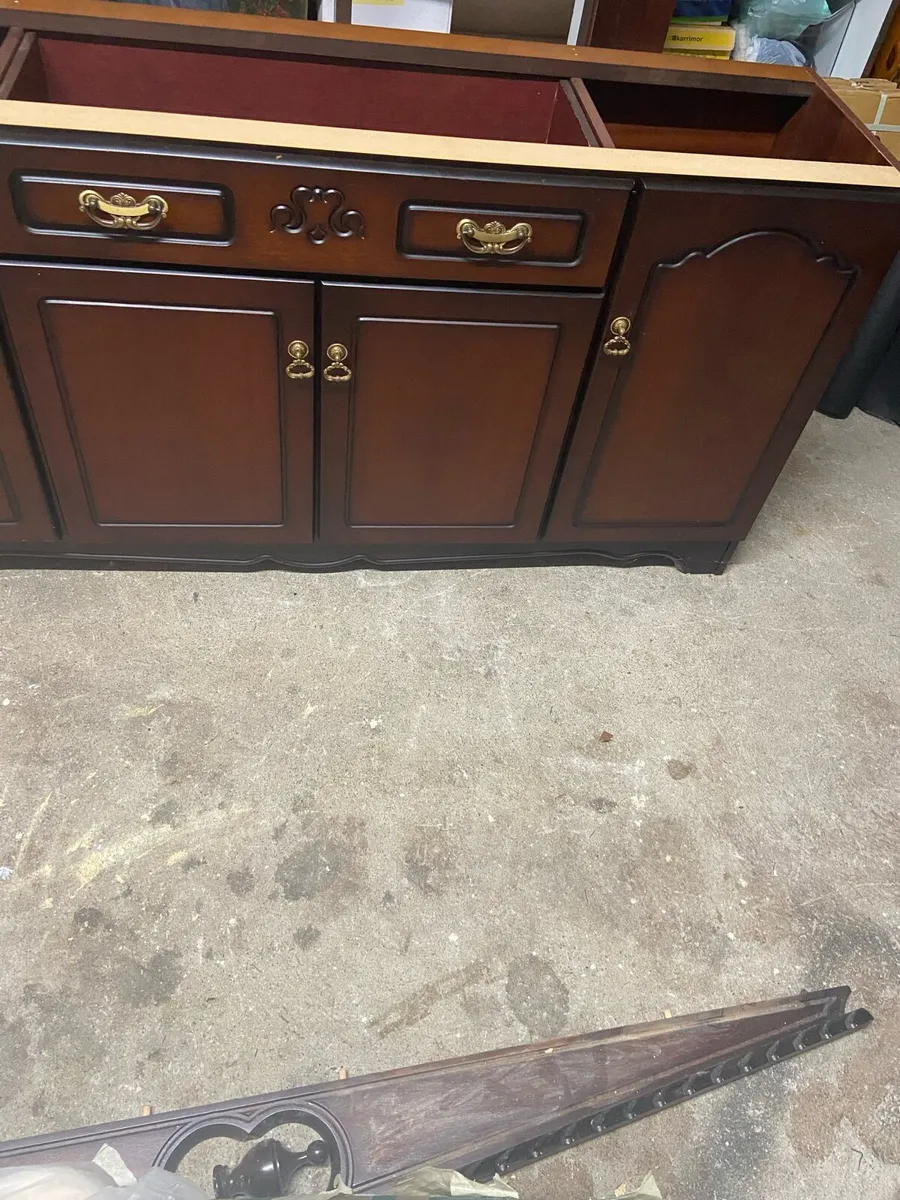 Mahogany unit . - Image 3