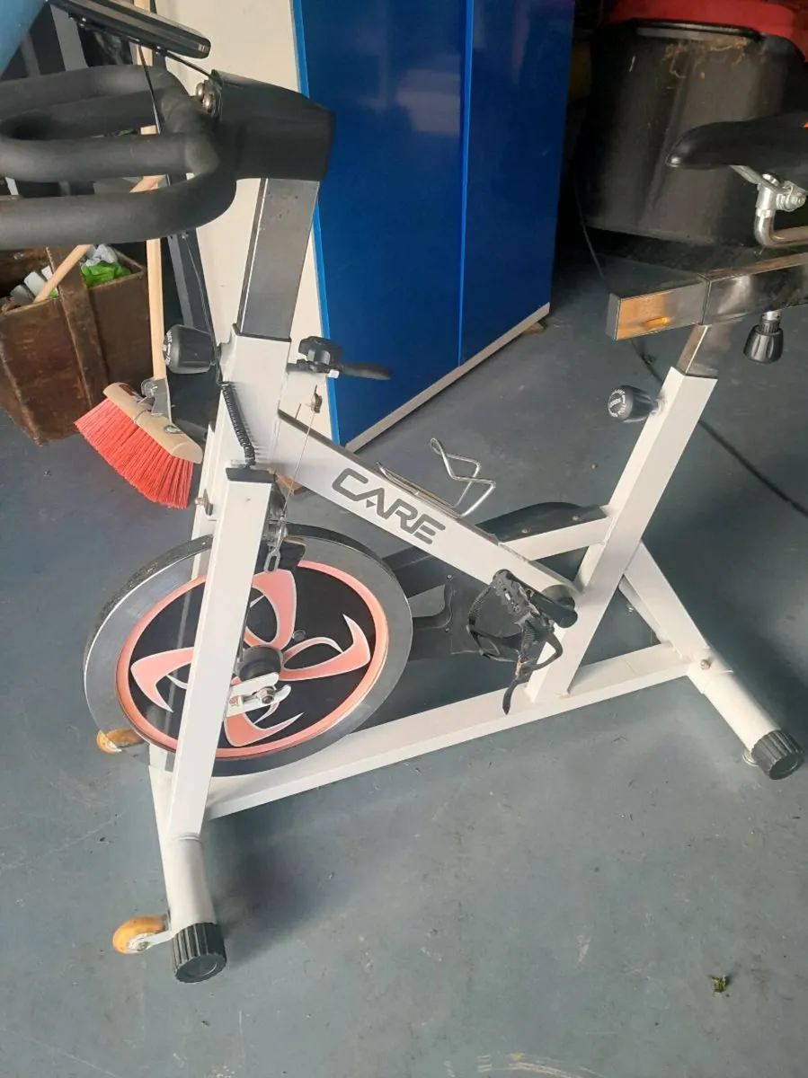 Spin bike - Image 1