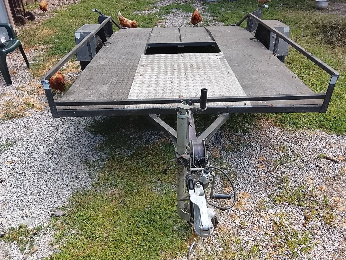 Trailer - Image 1
