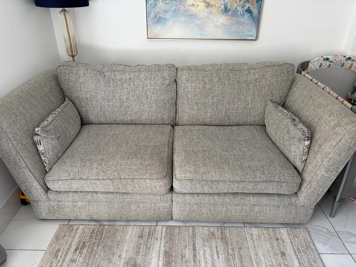 Couch - Image 2
