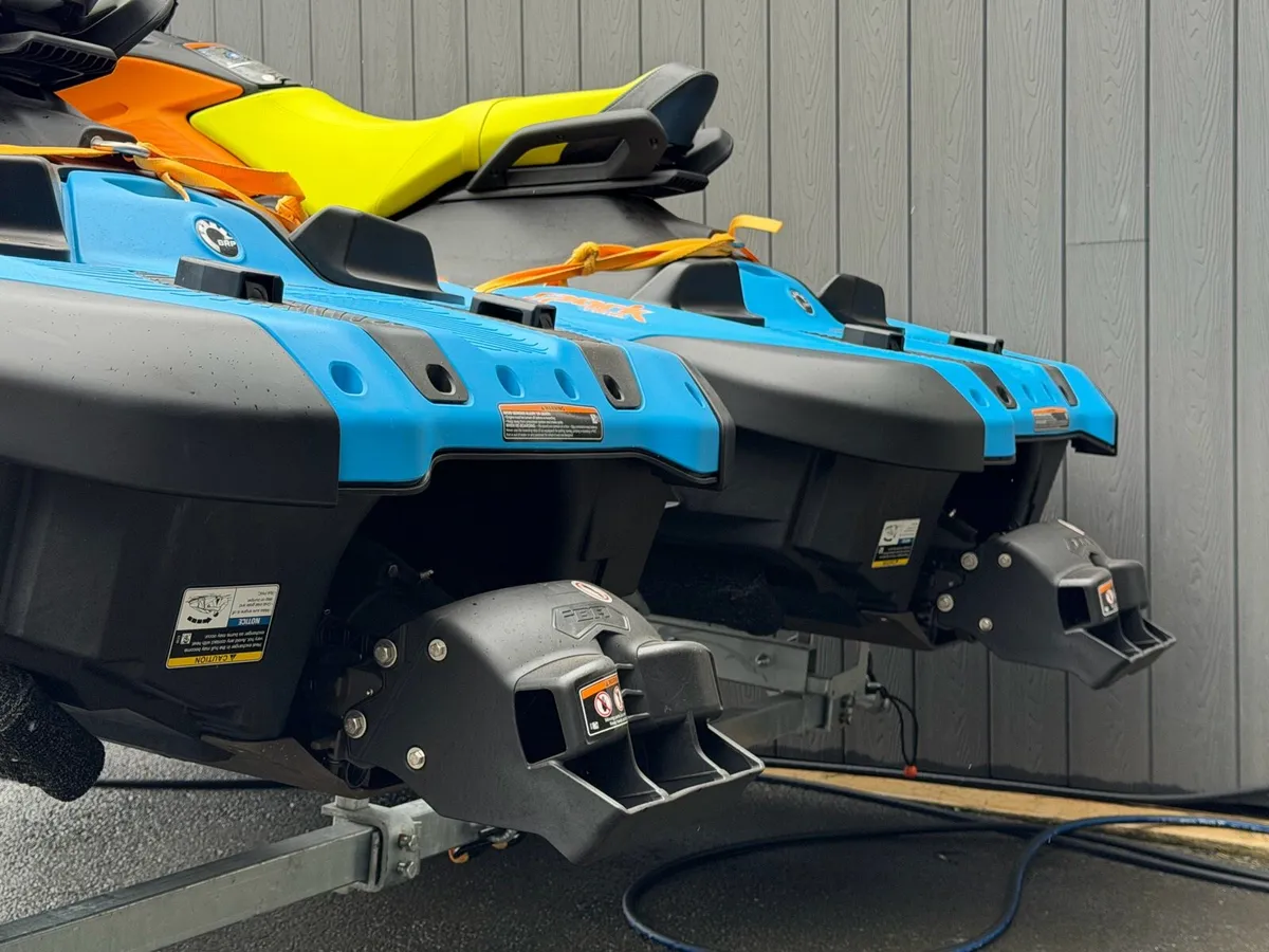 2026 SEADOO SPARK TRIX - Image 4