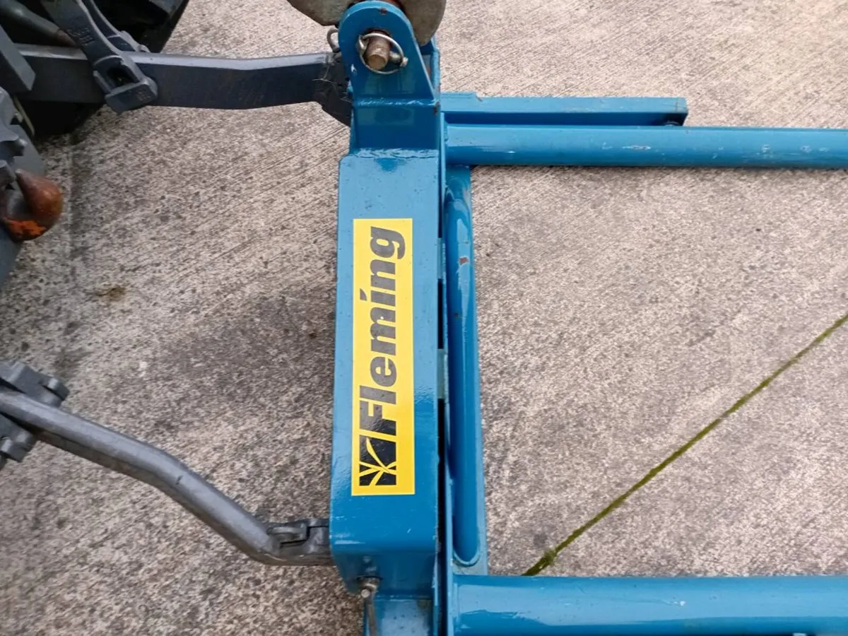 Fleming single bale lifter - Image 1
