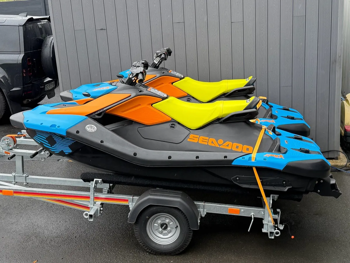 2026 SEADOO SPARK TRIX - Image 2