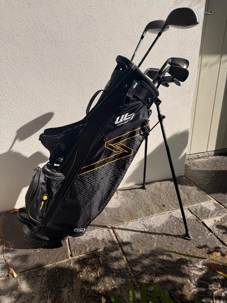 63” golf right hand set and bag - Image 1