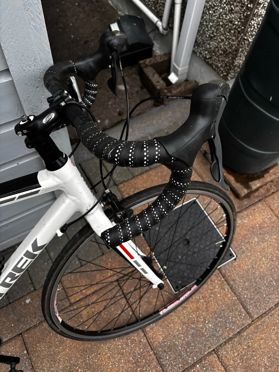 Trek road bike - Image 2