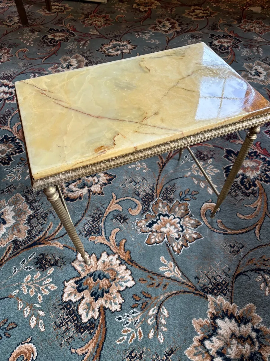 Antique style brass table with Onyx table top - Image 2