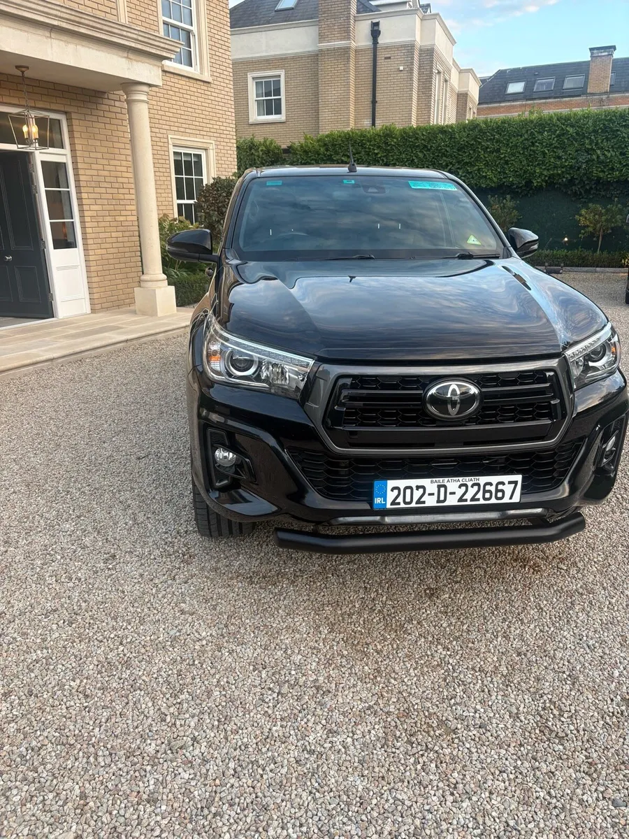 Car - Image 3