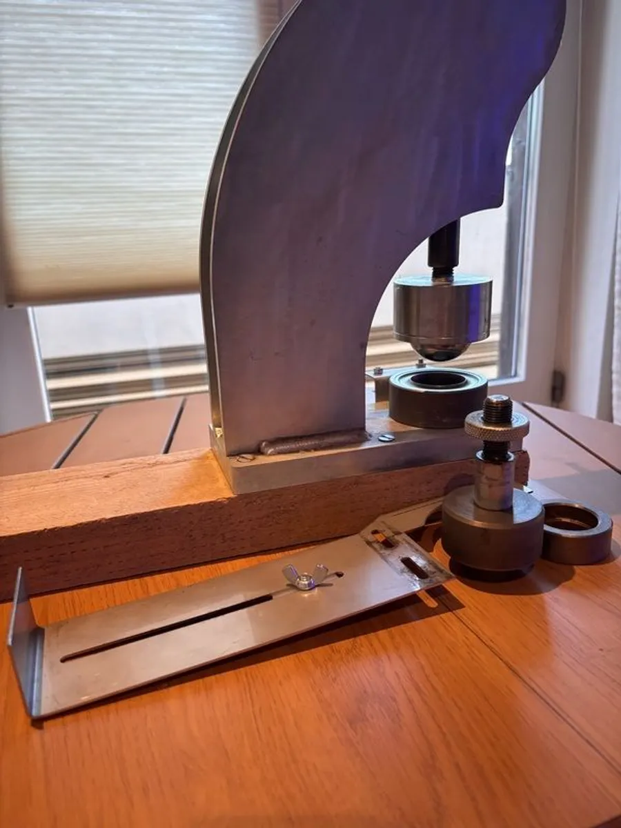 Heavy duty Punch Press for eyelet curtains - Image 3