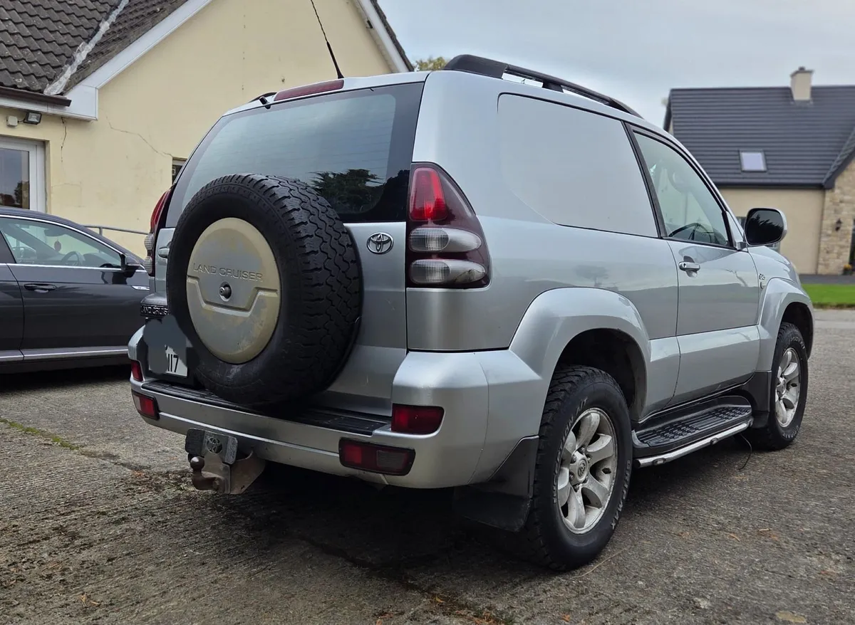 Toyota Land Cruiser 2006 SWB - Image 2