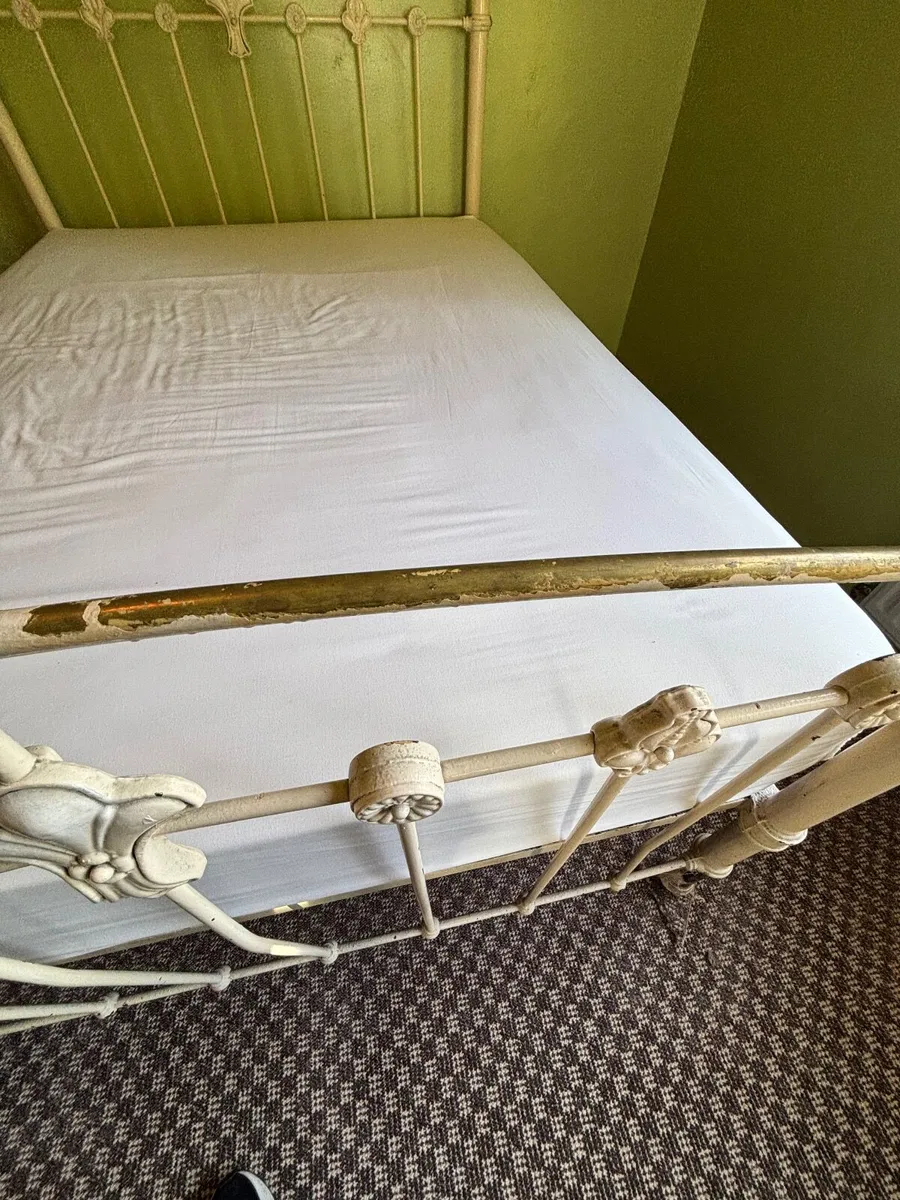 Antique Victorian Double brass and iron bed - Image 4