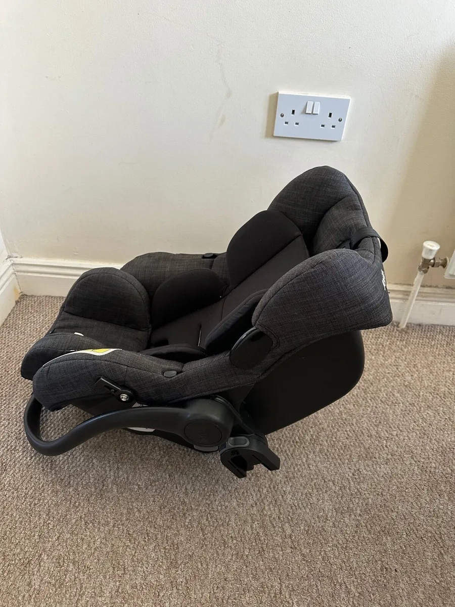 Joie i-Gemm 2 i-Size Baby Car Seat + ISOFIX Base - Image 3