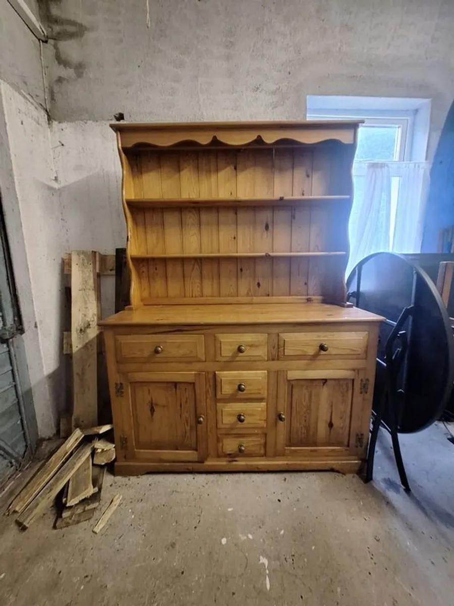 Pine kitchen dresser - Image 1