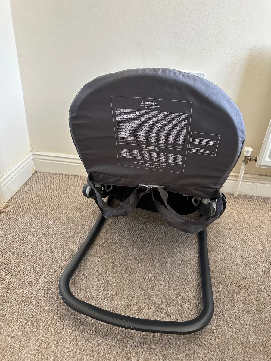 Chicco Hoopla Baby Bouncer / Rocker – Grey - Image 2
