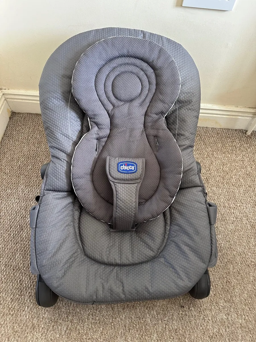 Chicco Hoopla Baby Bouncer / Rocker – Grey - Image 4