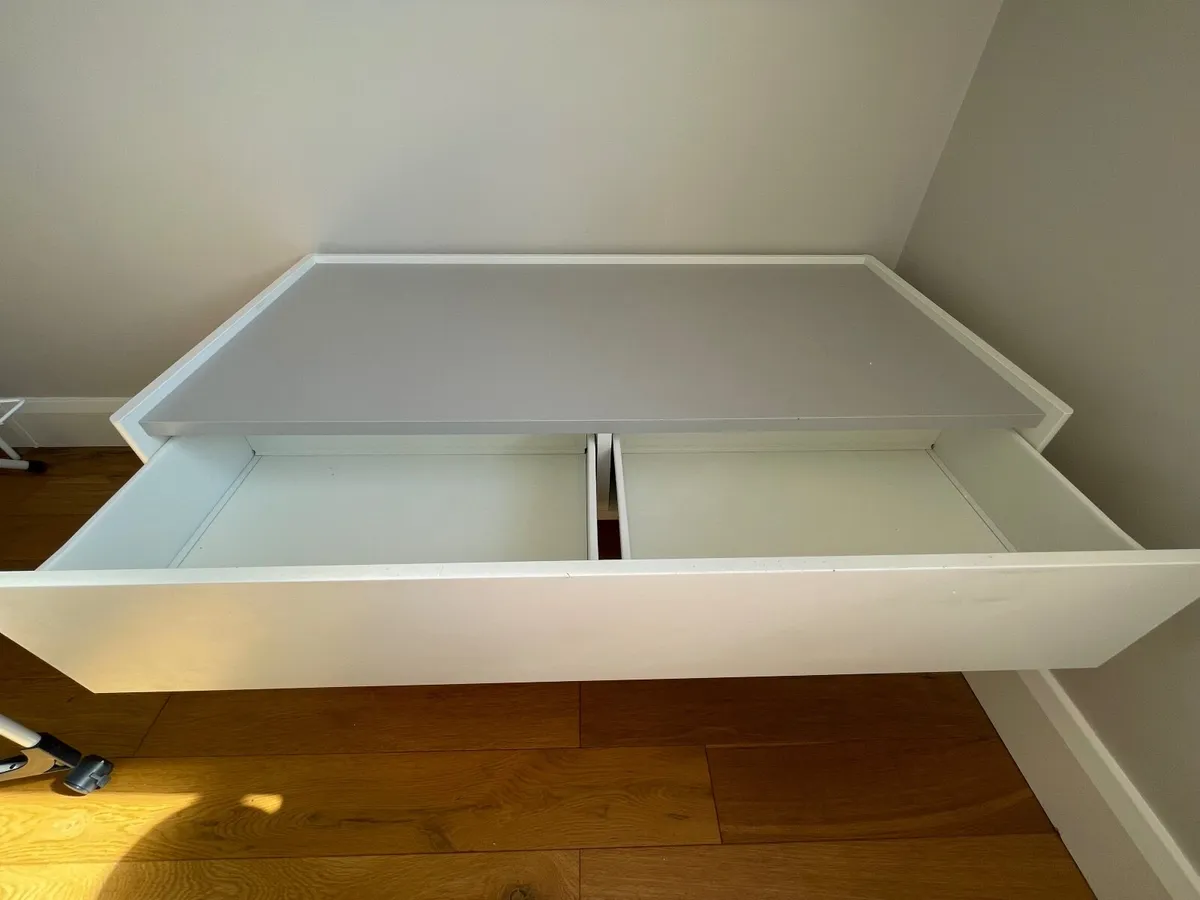 Activity/ Lego/ Toy Table - Image 3