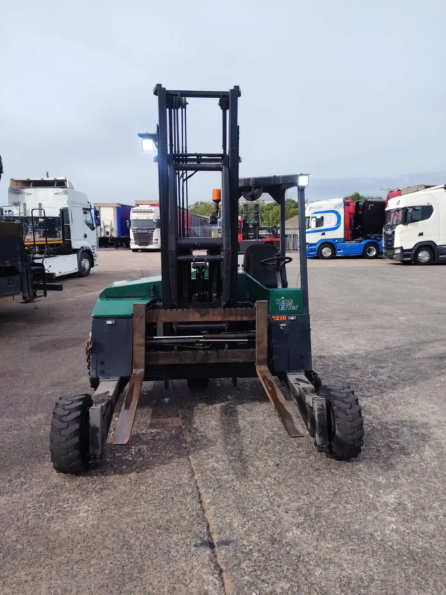 2022 Terberg 2.5 ton Truck mounted forklift - Image 3