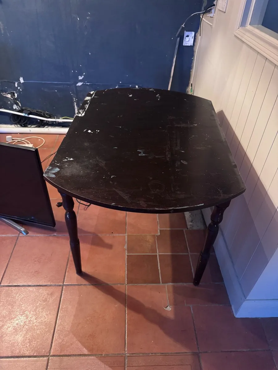 Breakfast table - Image 1