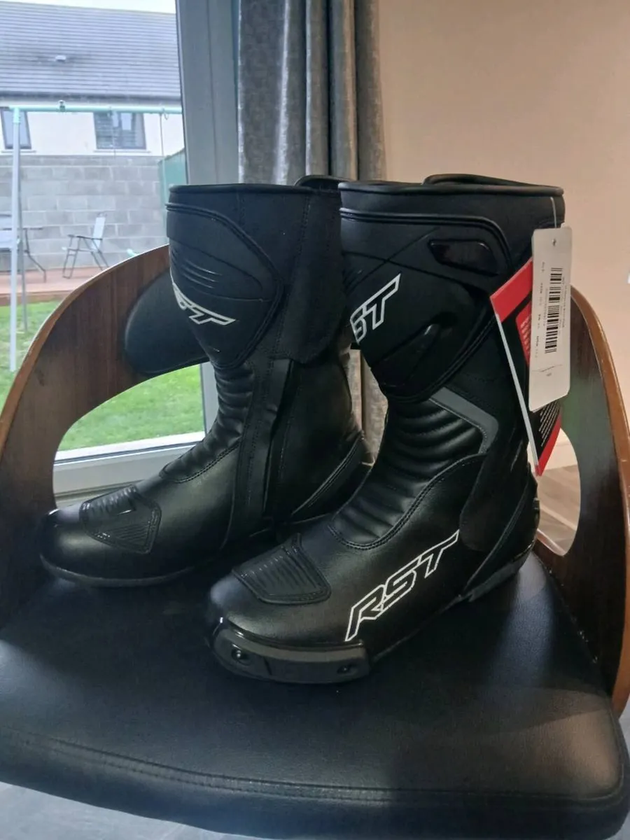 Motorbike boots - Image 1