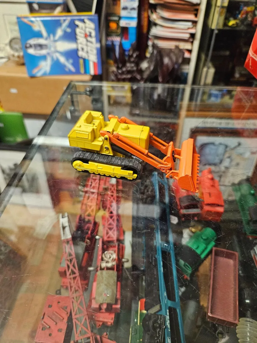 Matchbox Superkings Caterpillar Loader - Image 1
