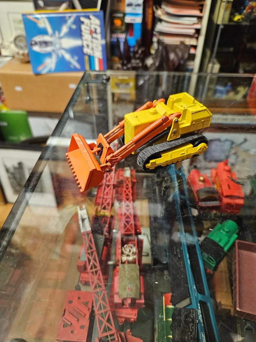 Matchbox Superkings Caterpillar Loader - Image 4