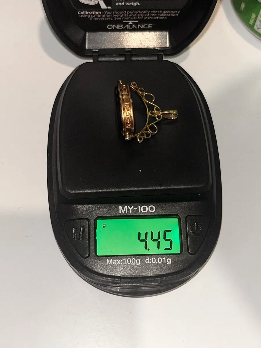 Gold pendant - Image 4
