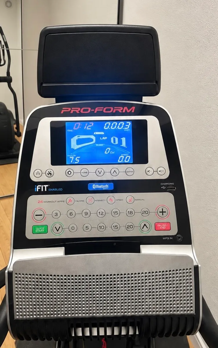 ProForm Endurance 720 E Elliptical Cross Trainer - Image 3
