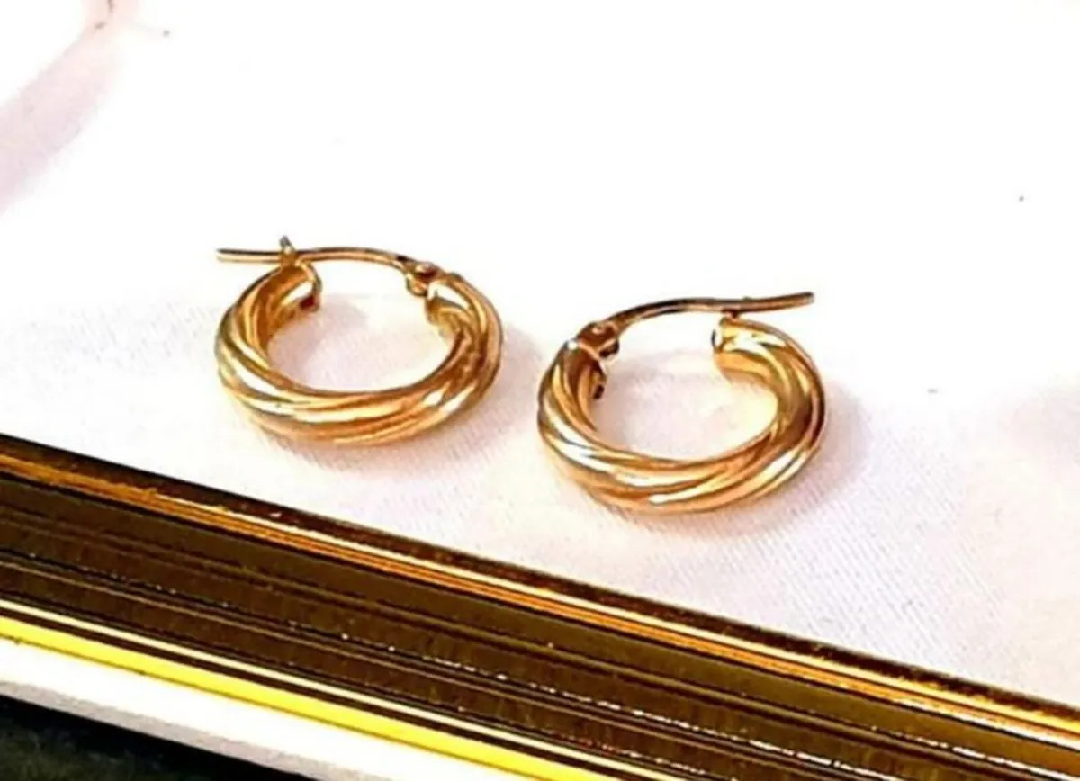 Vintage 9ct Gold Twist/Rope Earrings - Image 3
