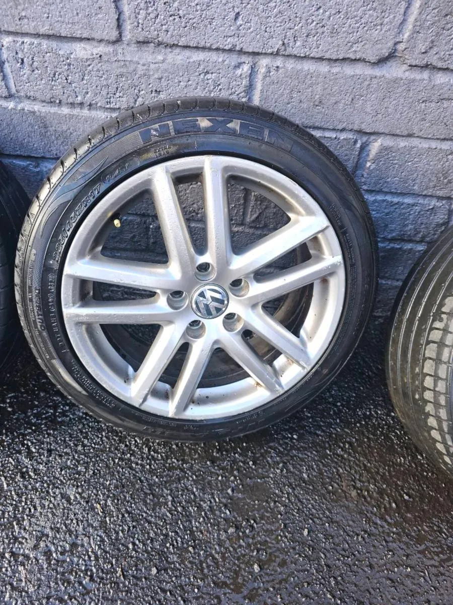 Seats / wheels - Image 4