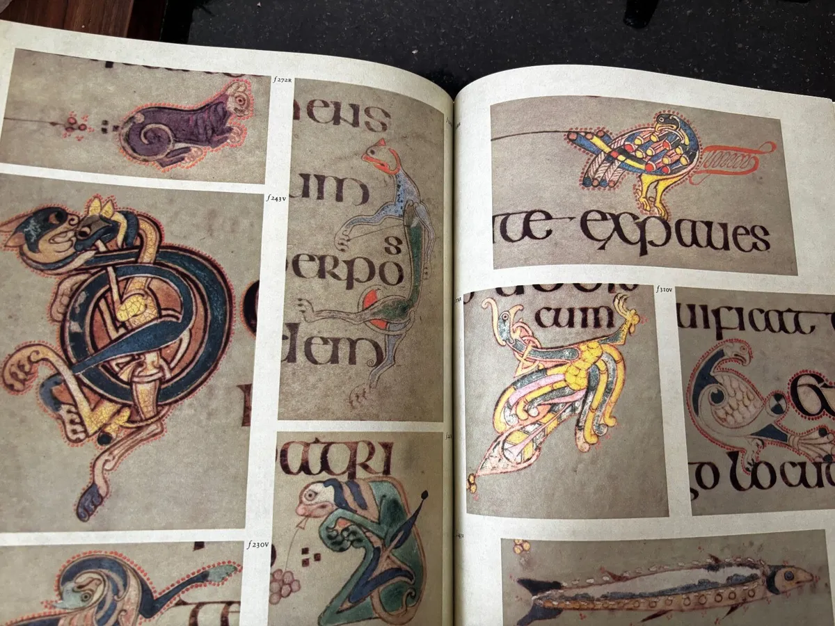 Book of kells replica - Image 4