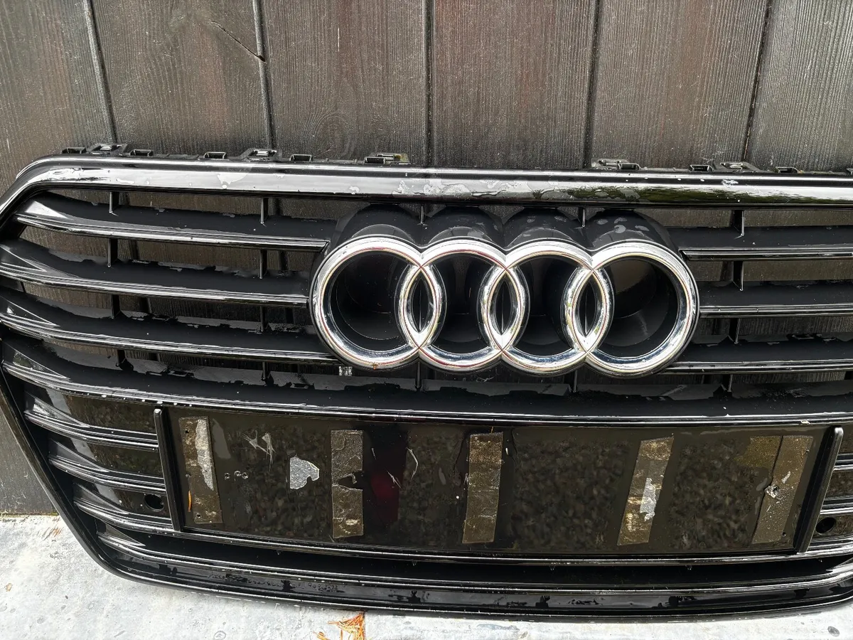 Audi A6 Front Grille - Genuine Part - Image 3