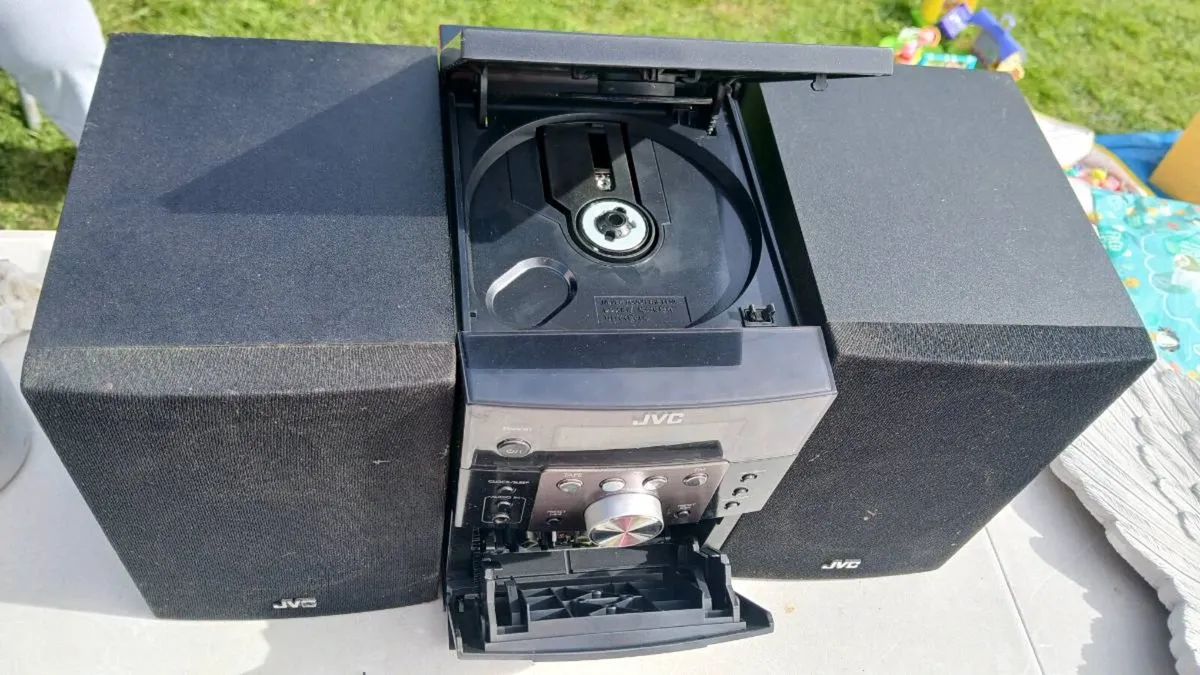 JVC music system - Image 4