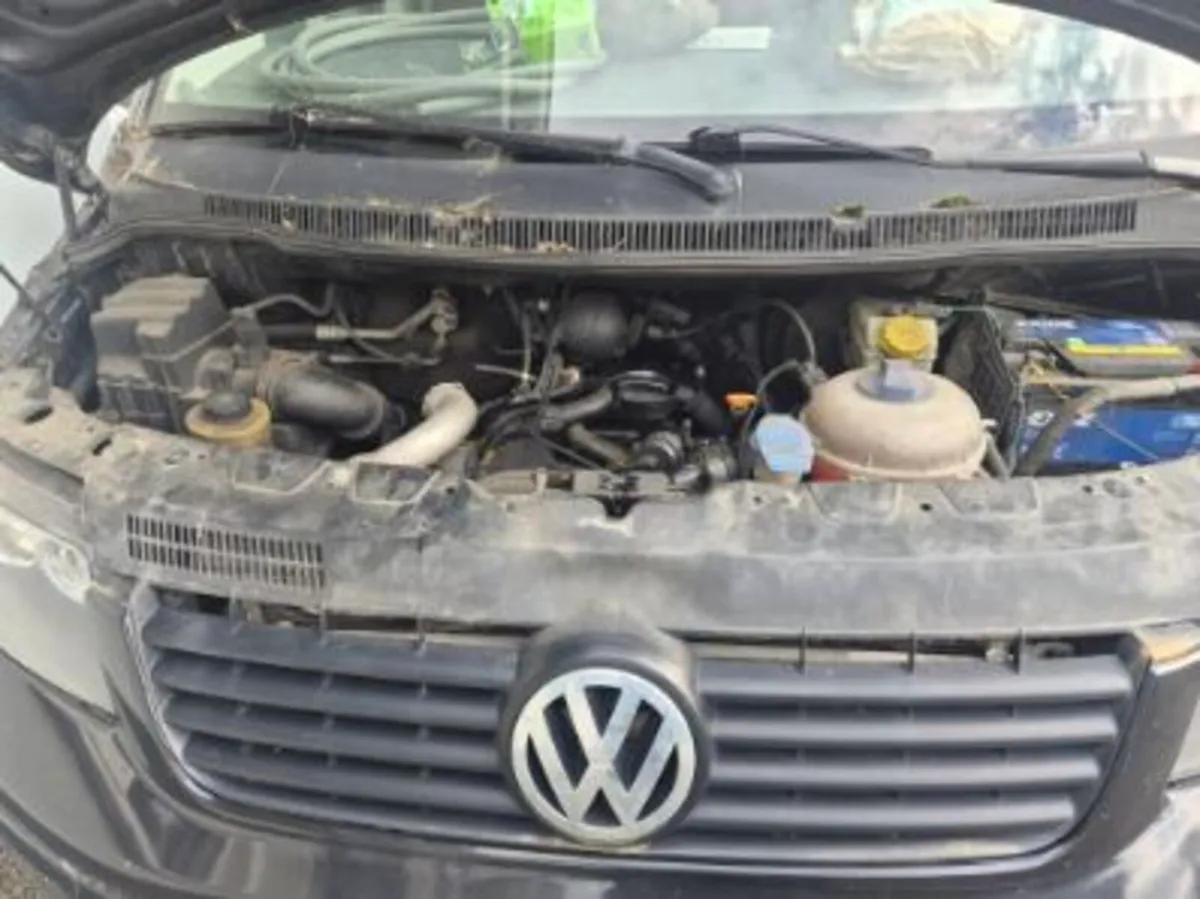 VW Transporter T5 2.5 tdi - Image 2