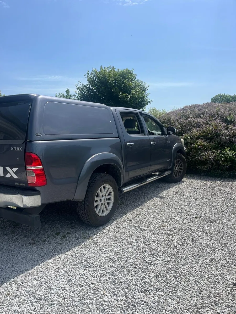 2012 Toyota Hilux - Image 4