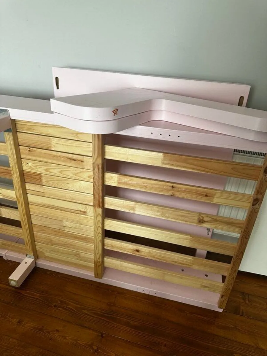 Girl Extendable Bed. light Pink and Mattress. IKEA BUSUNGE - Image 1