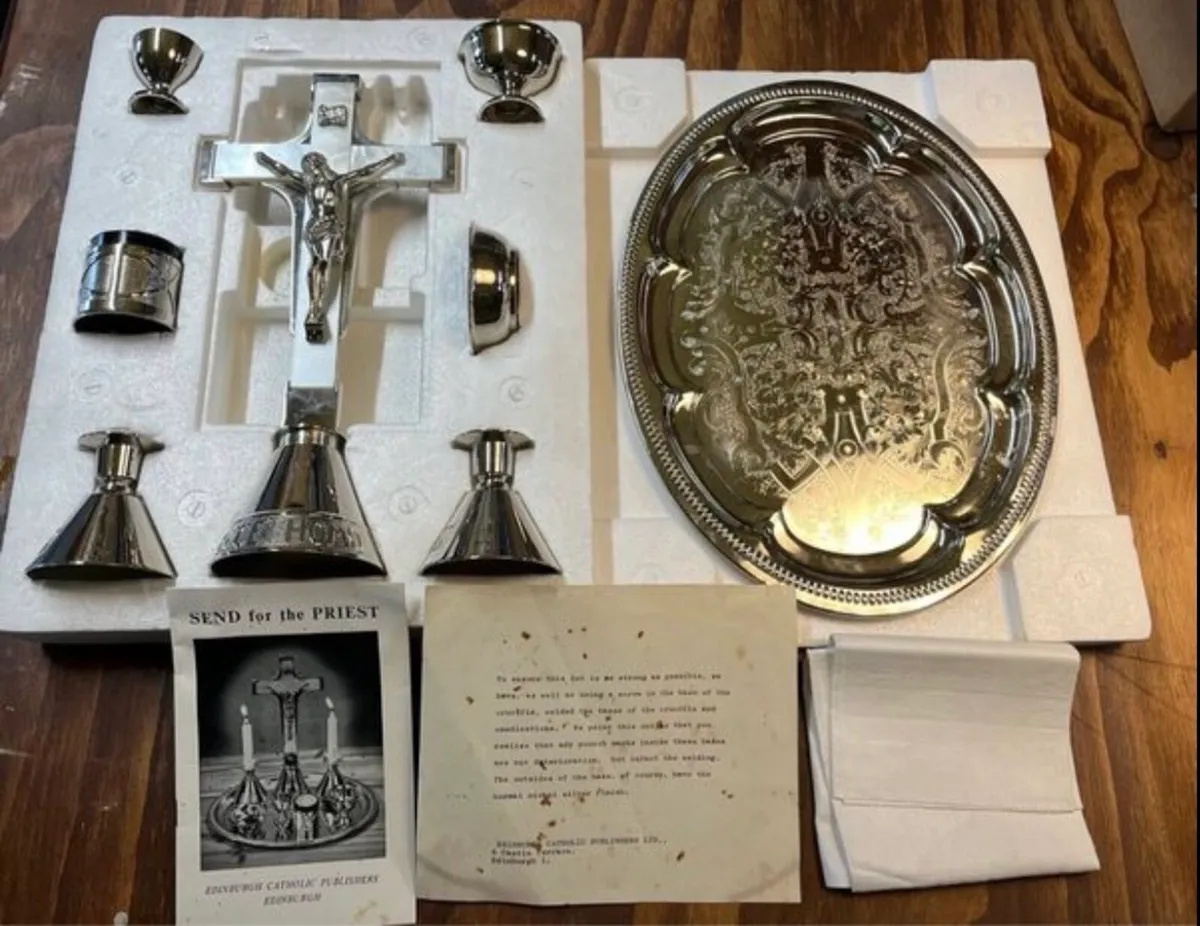 Vintage send for the priest set - Image 1