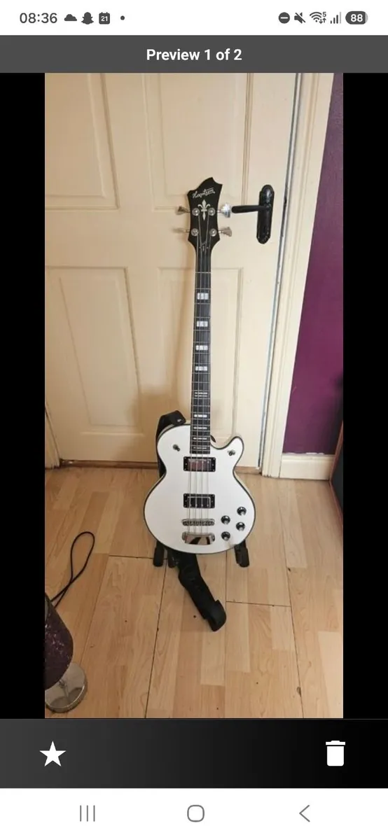 Hagstom Swede White Short Scale Bass - Image 1