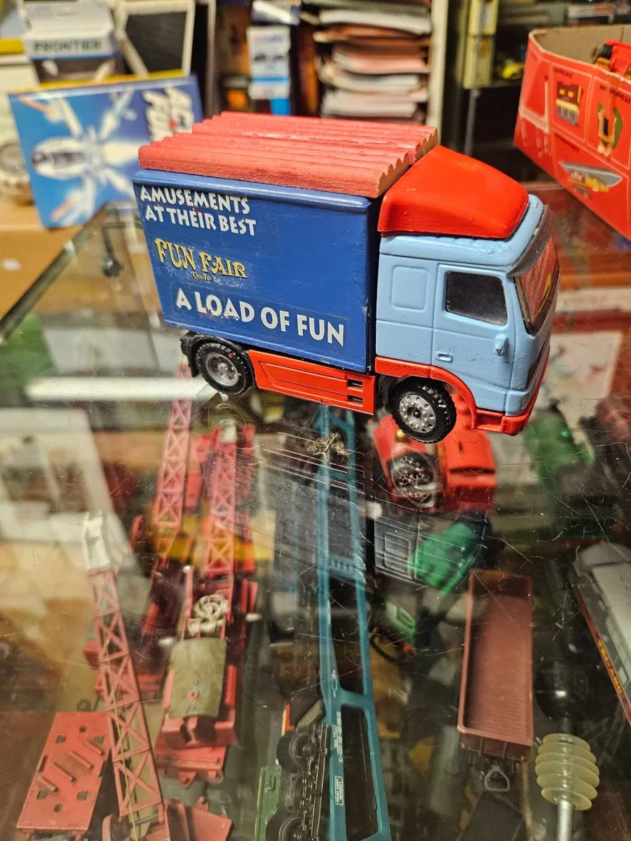 Corgi Circus Code3 Fair Ground Truck 1.50 - Image 1
