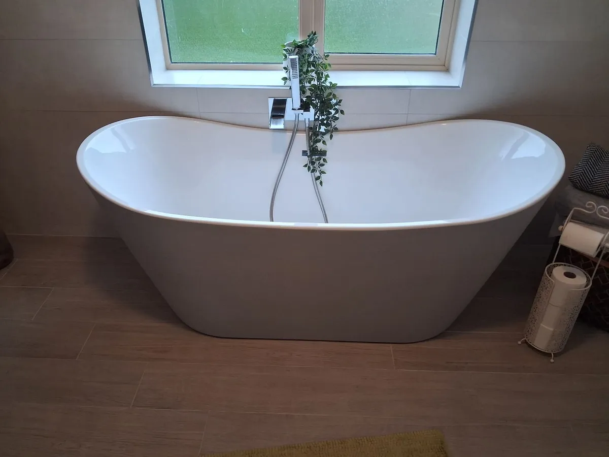 Bath - Image 2