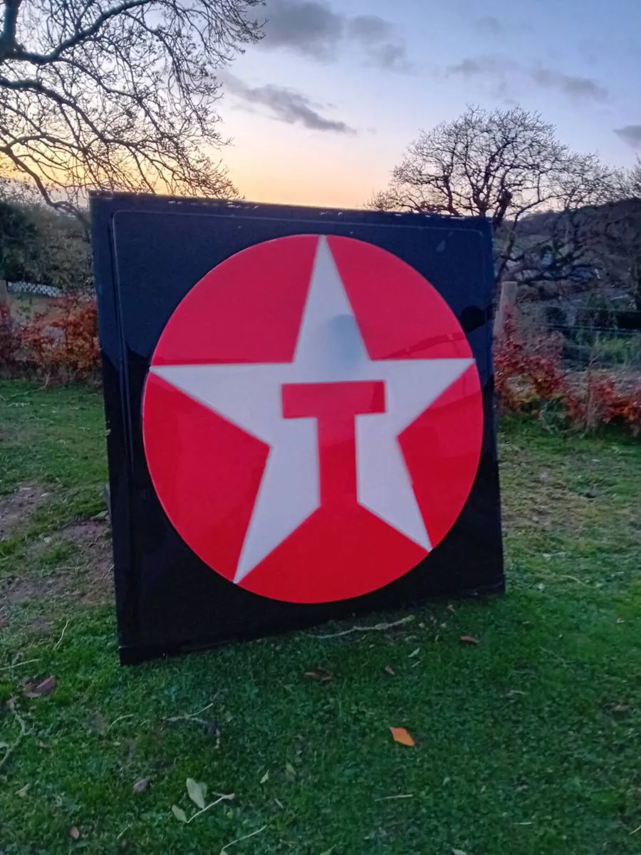 Texaco Large Forecourt Sign - Image 1