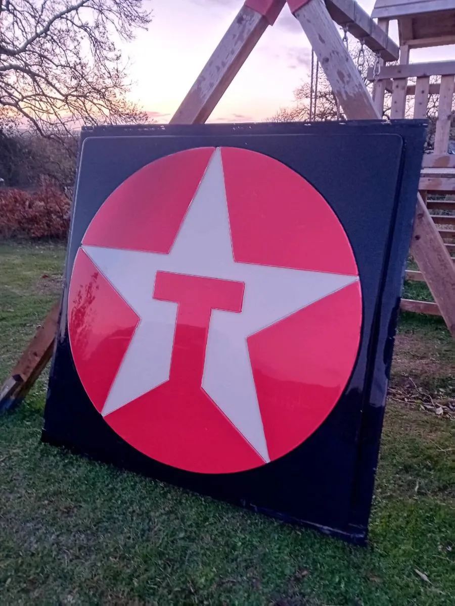 Texaco Large Forecourt Sign - Image 3