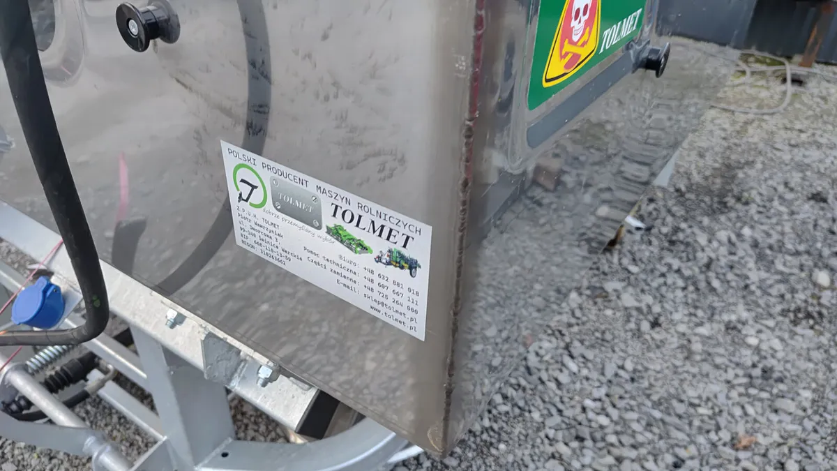 Tolmet fertiliser spreader - Image 3