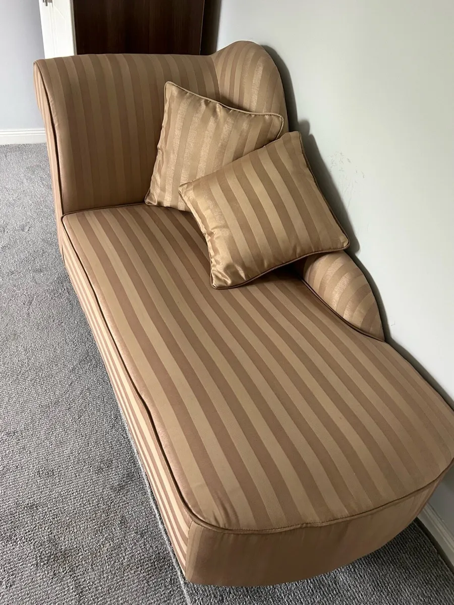 Chaise Longue - Image 1