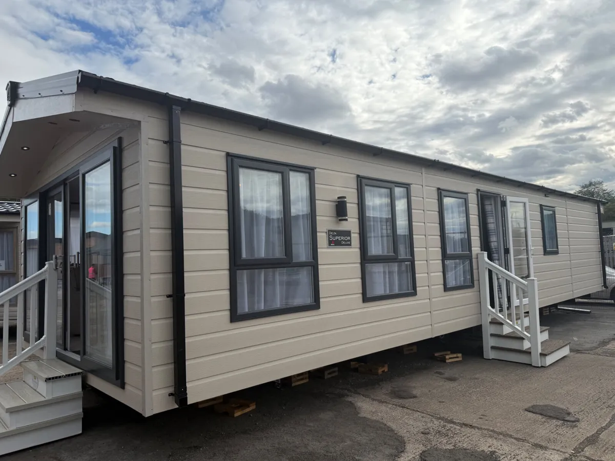 NEW SUPERIOR DELUXE 40FT X 14FT 2 BEDROOM 6 BERTH - Image 2